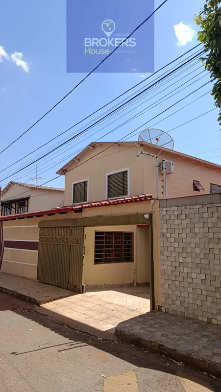 Excelente Sobrado no Conjunto Eldorado, bairro eldorado.Piso I- Garagem coberta ...