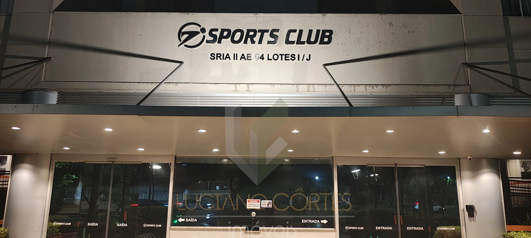Conheça este apartamento nascente, no 11º andar do exclusivo SPORTS CLUB, locali...