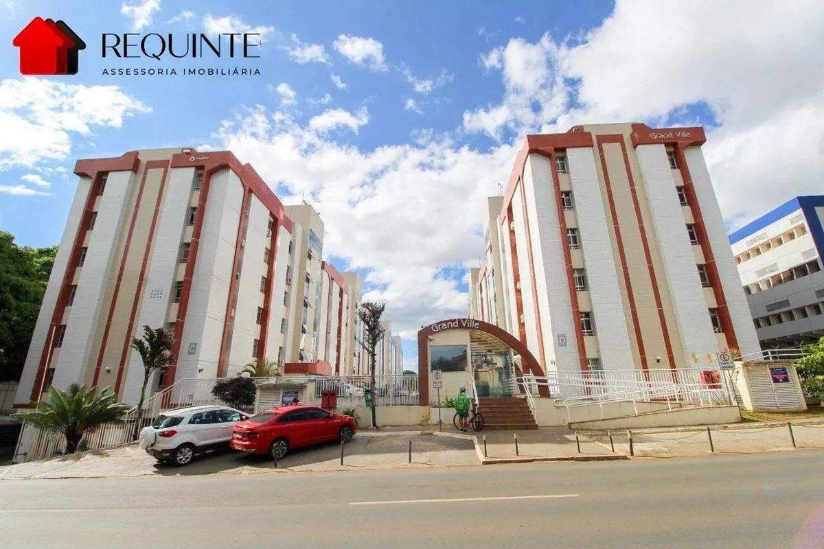 Oportunidade! Apartamento com excelente localização, condomínio fechado com port...