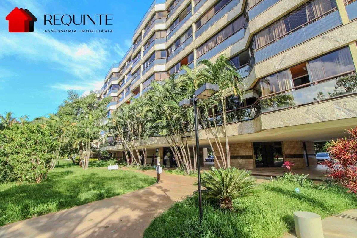 Um apartamento que reúne conforto, privacidade e uma vista encantadora.Com 4 qua...