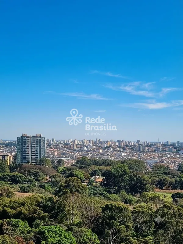 Apartamento à venda com acabamento original 87,00m²- Sala ampla para dois ambien...