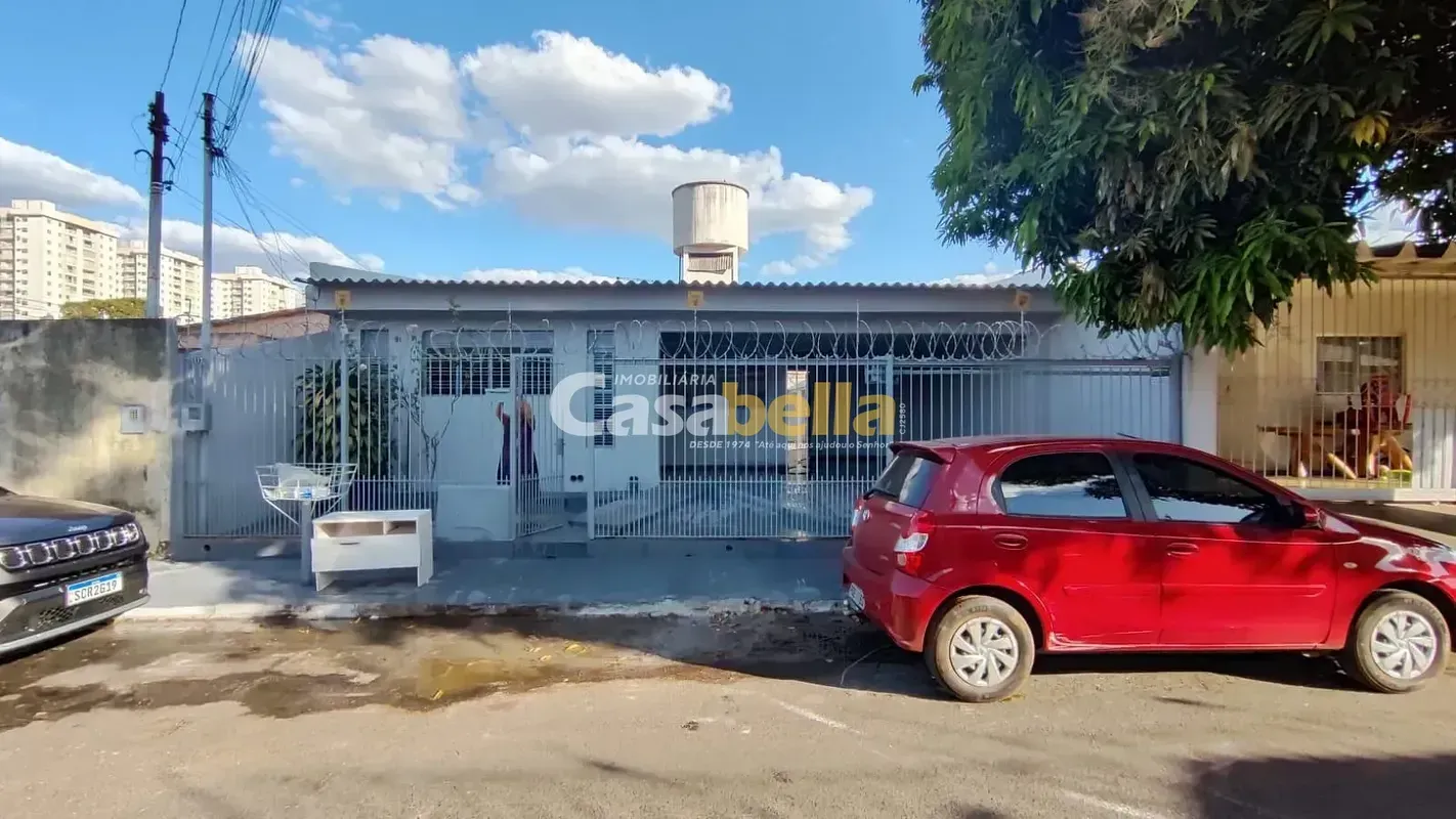 Casa residencial localizada no Conjunto Romildo Ferreira do Amaral (Cidade Jardi...