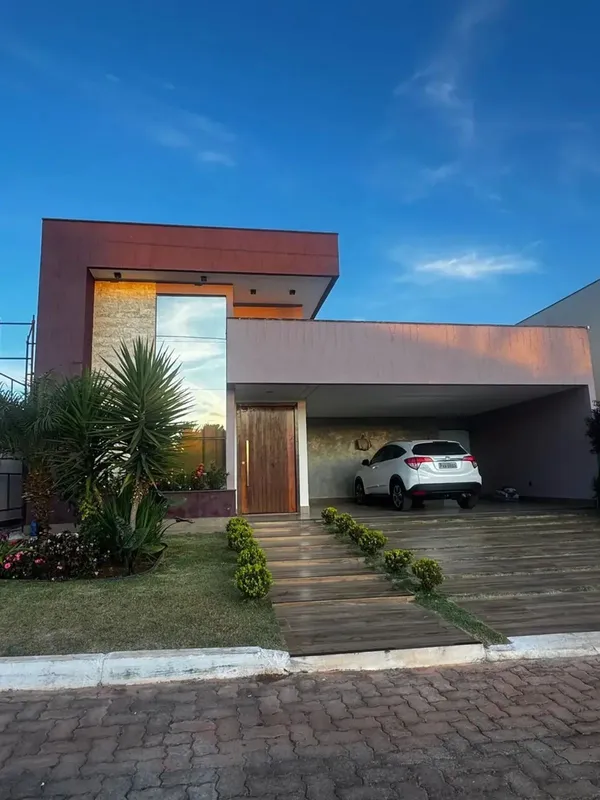 Casa de Alto Padrão à Venda – Design Moderno e Sofisticação em Cada Detalhe Se v...