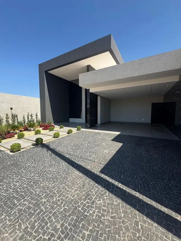 Imóvel anunciado no Canal Pro como Residential / Condo. Área útil de 280 m². Áre...