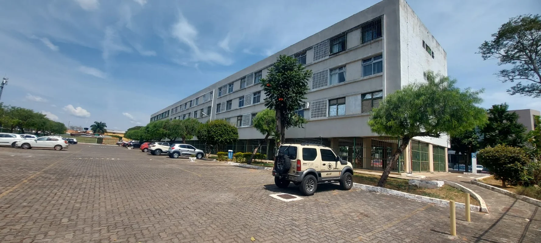 Oportunidade: Apartamento amplo de 1 quarto, sala, cozinha e banheiro social. Sa...