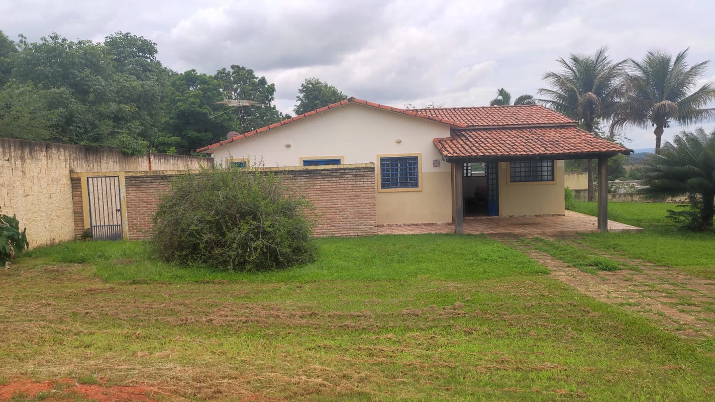 Vendo Casa no Park Way – Lote de 2.500m² | EscrituradaEspaçosa, bem localizada e...