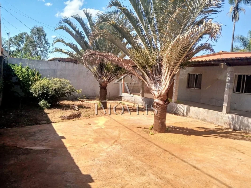 LV IMÓVEIS VENDE CASA NA RUA 1/2 DA 26 DE SETEMBRO EM CONDOÓNIO CALÇADO E COM CI...