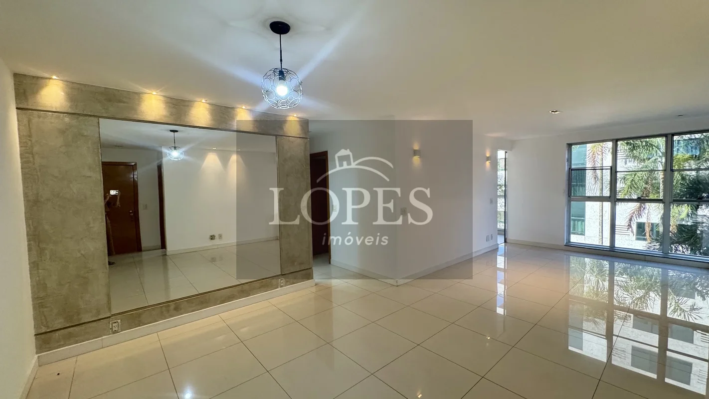 APARTAMENTO DE ALTO PADRÃO PARA ALUGUEL 155 m²Excelente apartamento de canto, na...