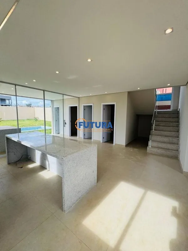 A FUTURA NEGÓCIOS IMOBILIÁRIOS disponibiliza para VENDA:Casa no Condomínio Le Pr...