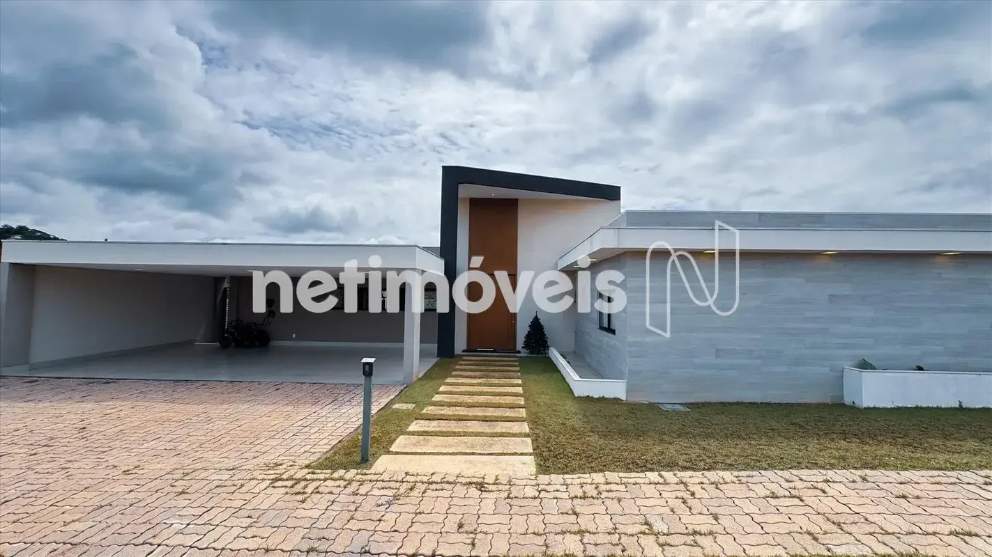 A Exclusividade de Morar Onde o Design Encontra o Bem-Estar Apresentamos uma cas...