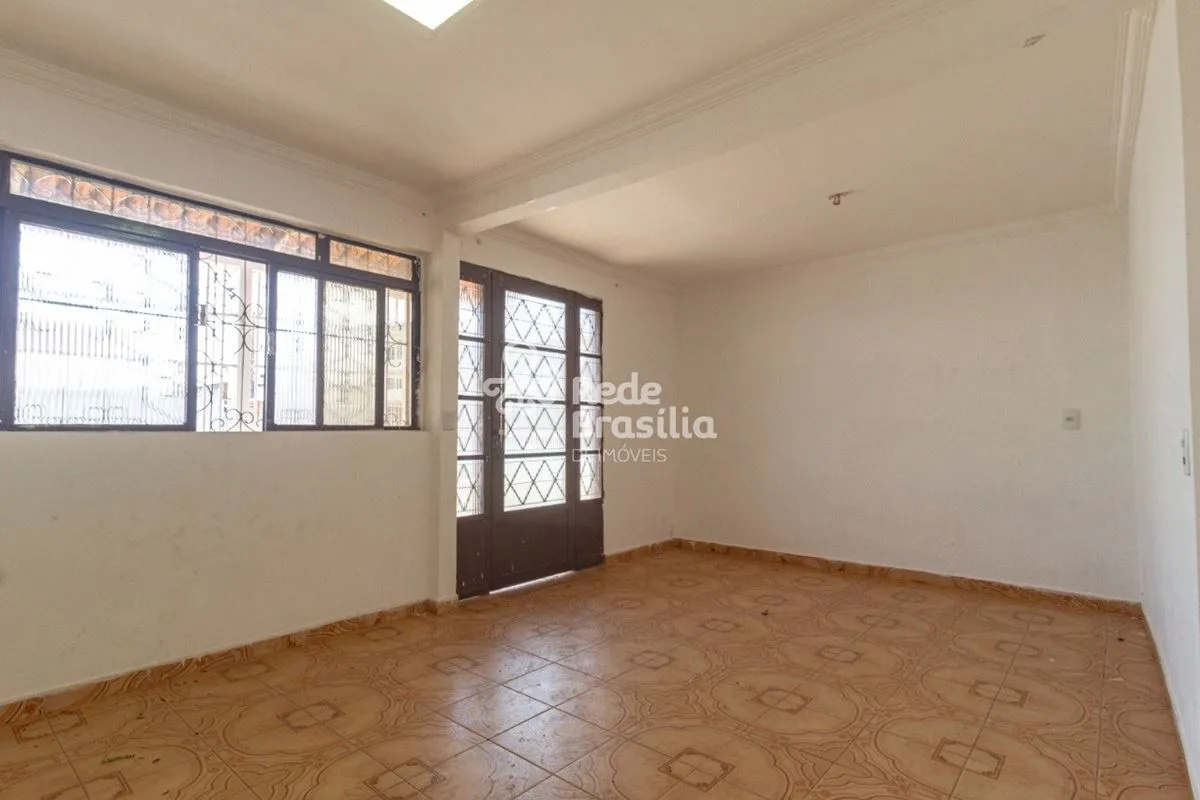 TH35903 - Qnp 10 Ceilândia, Casa 02 quartos, 70m². Agende sua visita! Imóvel com...