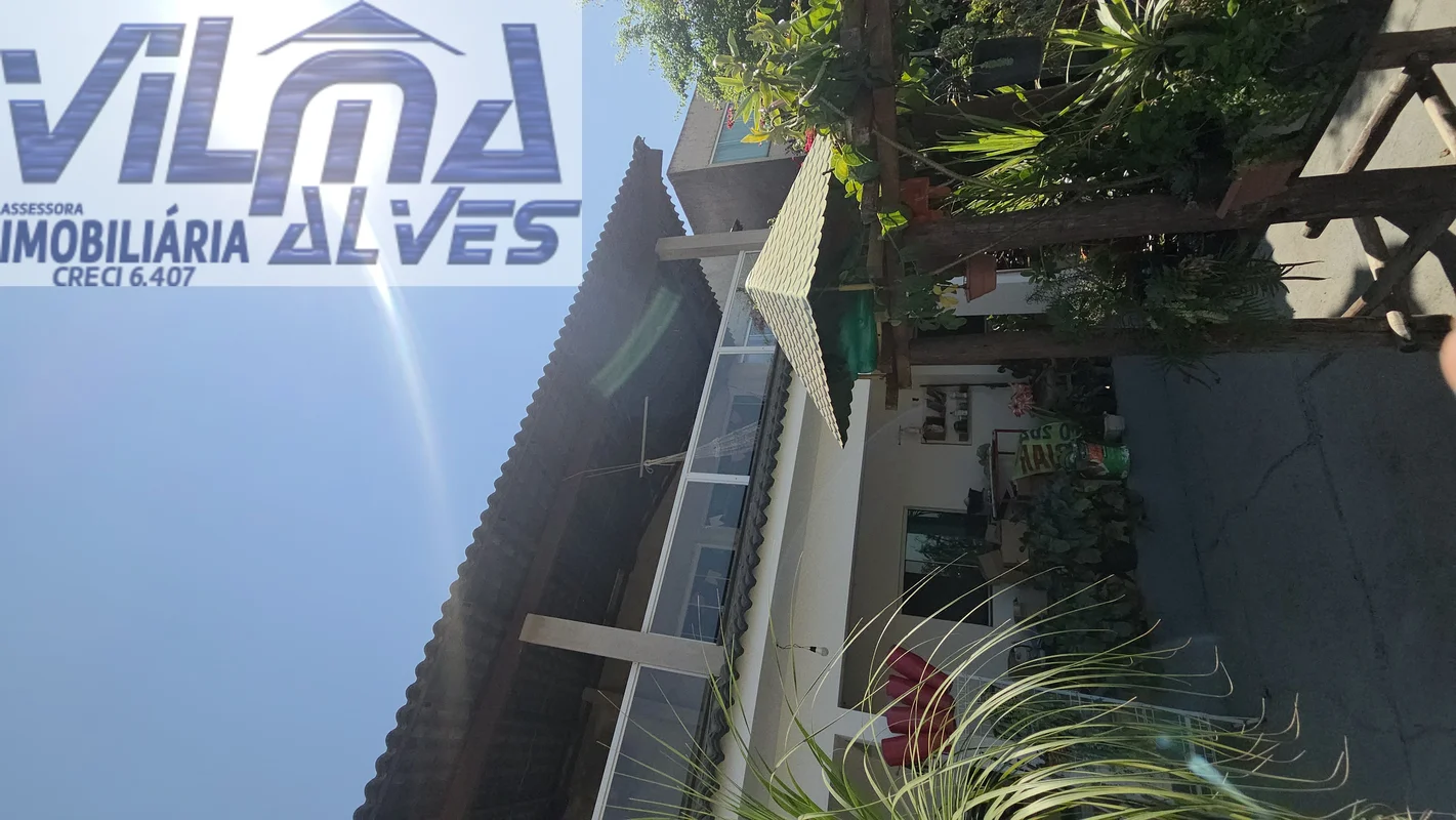 VILMA ALVES NEGÓCIOS IMOBILIÁRIOS VENDE:SOBRADO EM LOTE DE 800 METROS COMPOSTO D...