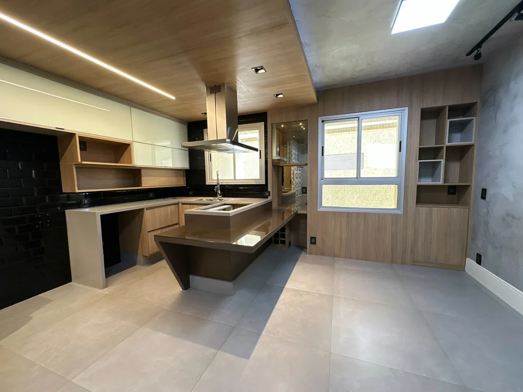 DUPLEX REFORMADO À VENDA - LAGO NORTE CA 11 | 2 QUARTOS | 75 m²Lago Norte - Bras...
