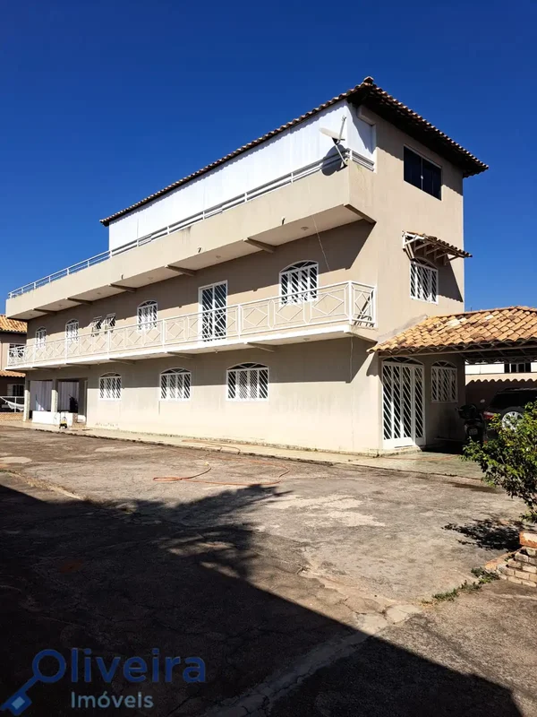ÓTIMO SOBRADO NA RUA 01 - RESIDENCIAL ALPHAVILLEAmpla casa com espaço para toda ...