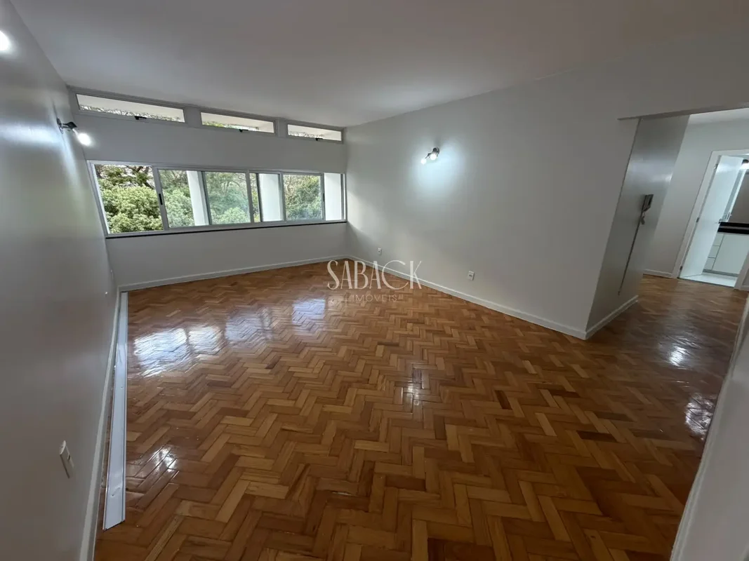 Tem apartamentos que surpreendem pela funcionalidade. Este é um deles.Na SQS 107...