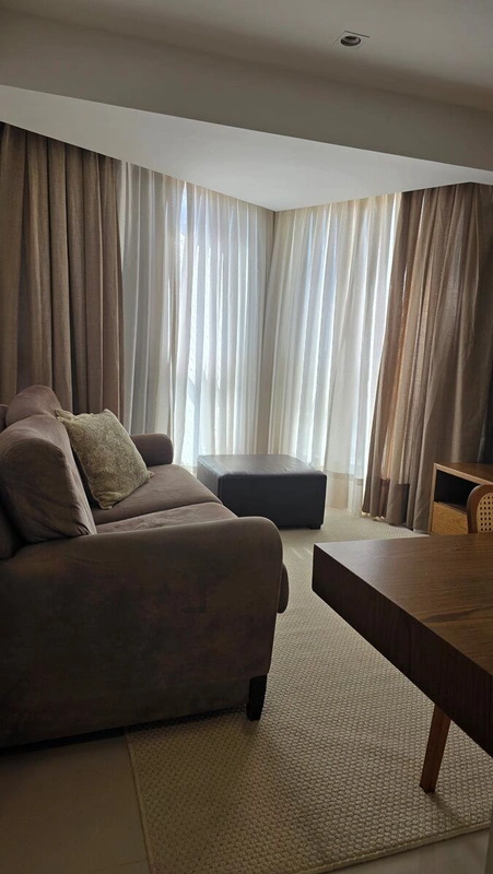 1 QUARTO MOBILIADO - POENTE - ANDAR ALTO - 1VAGA - VISTA LIVRE Descrição de mobí...