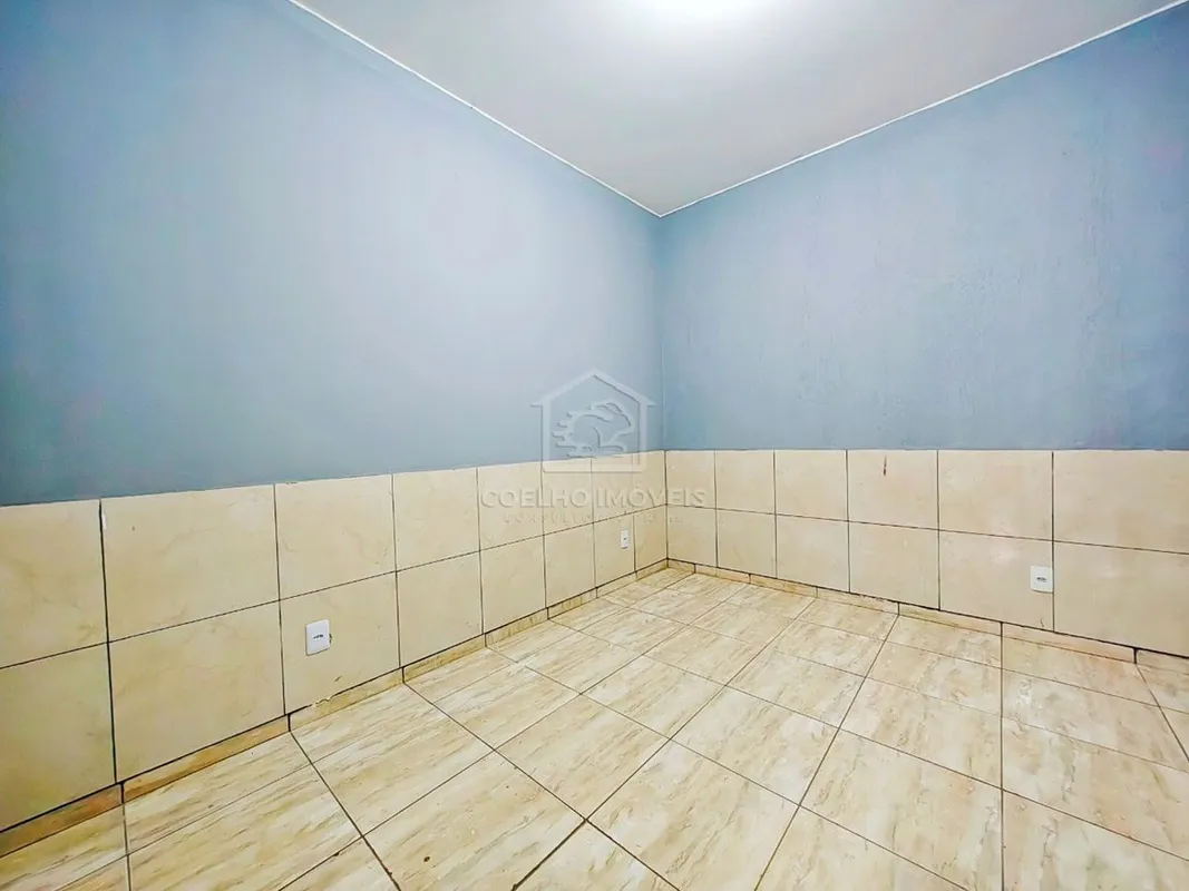 Coelho imóveis consultoria prime AlugaExcelente casa térrea de dois quartos com ...