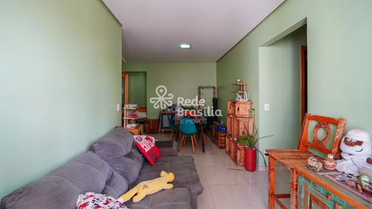 Localizado na Rua 22, no Residencial Castro Alves, em Águas Claras, este apartam...