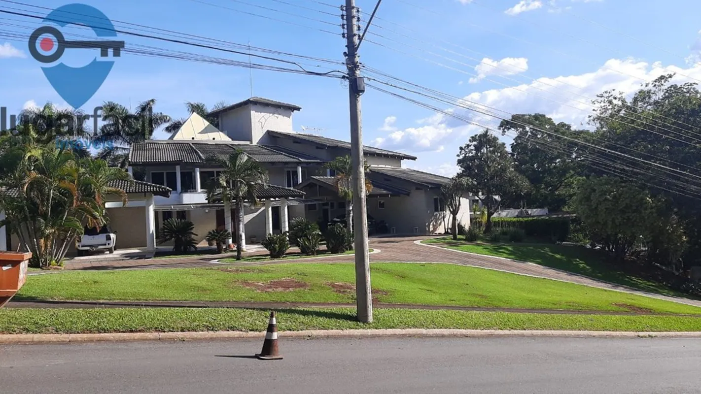 Casa de Alto Padrão à Venda ? Residencial Aldeia do ValeUma propriedade diferenc...