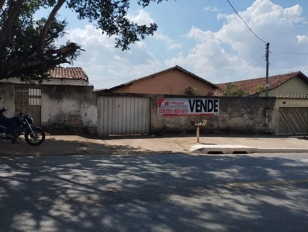 Casa à venda com 3 Quartos, sendo 1 suíte e 374,62m² no bairro Jardim Presidente...