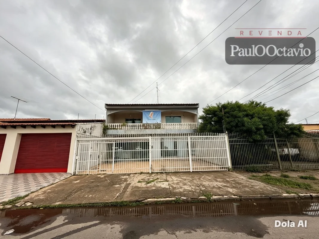 Excelente casa QNA 05 - Sobrado Bem localizada, proximo ao centro de Taguatinga ...