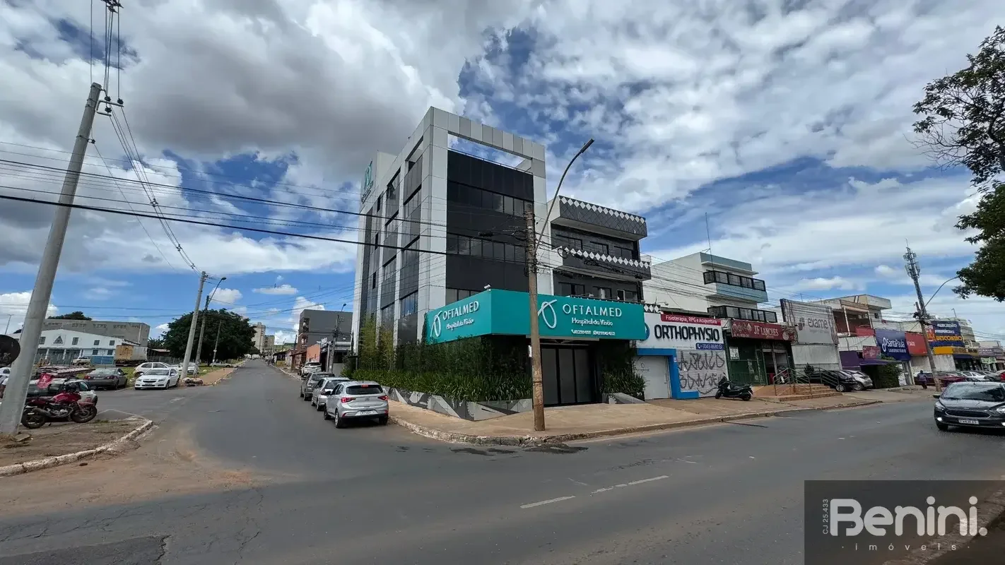 BENINI ALUGAEM PRÉDIO COMERCIAL, ANDAR INTEIRO, VAZIO E SEM PAREDES. OPORTUNIDAD...