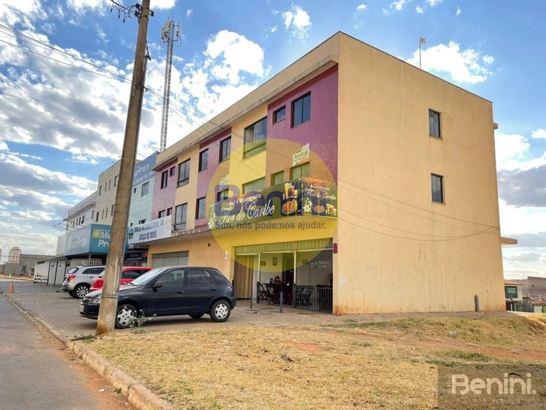 VENDO PRÉDIO MISTO COM* 07 APARTAMENTOS ALUGADOS* 02 LOJAS TÉRREAS ALUGADAS* ESC...