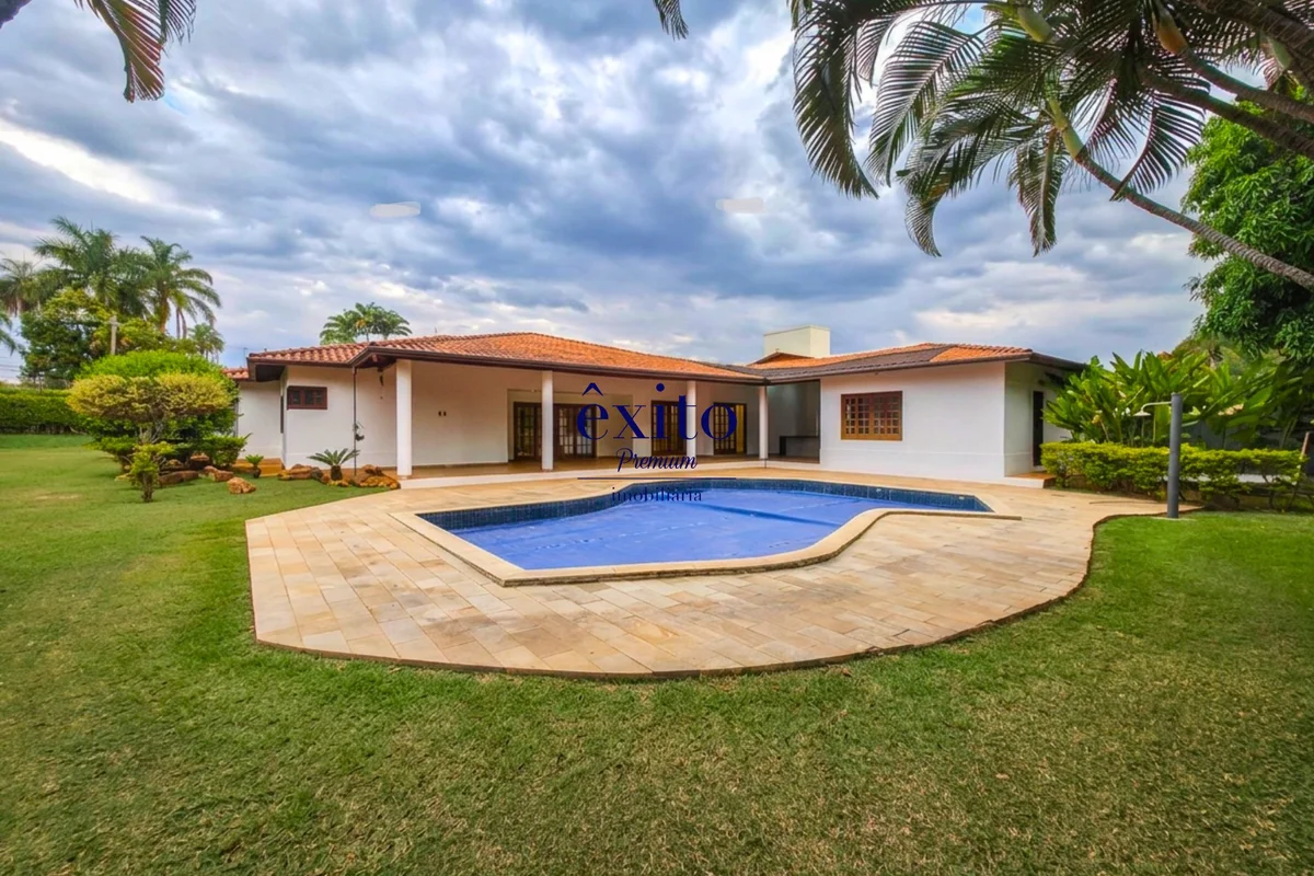 Lago Norte, SHIN QL 8. Casa à venda!Terreno de 1.162m² + aproximadamente 1.300m²...