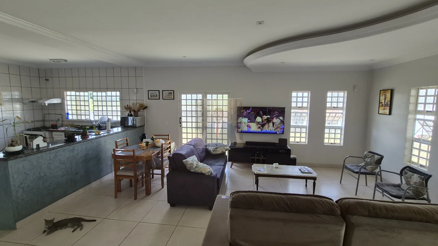 Excelente casa em Arniqueiras – 800m² com poço artesiano e linda vista?Se você p...