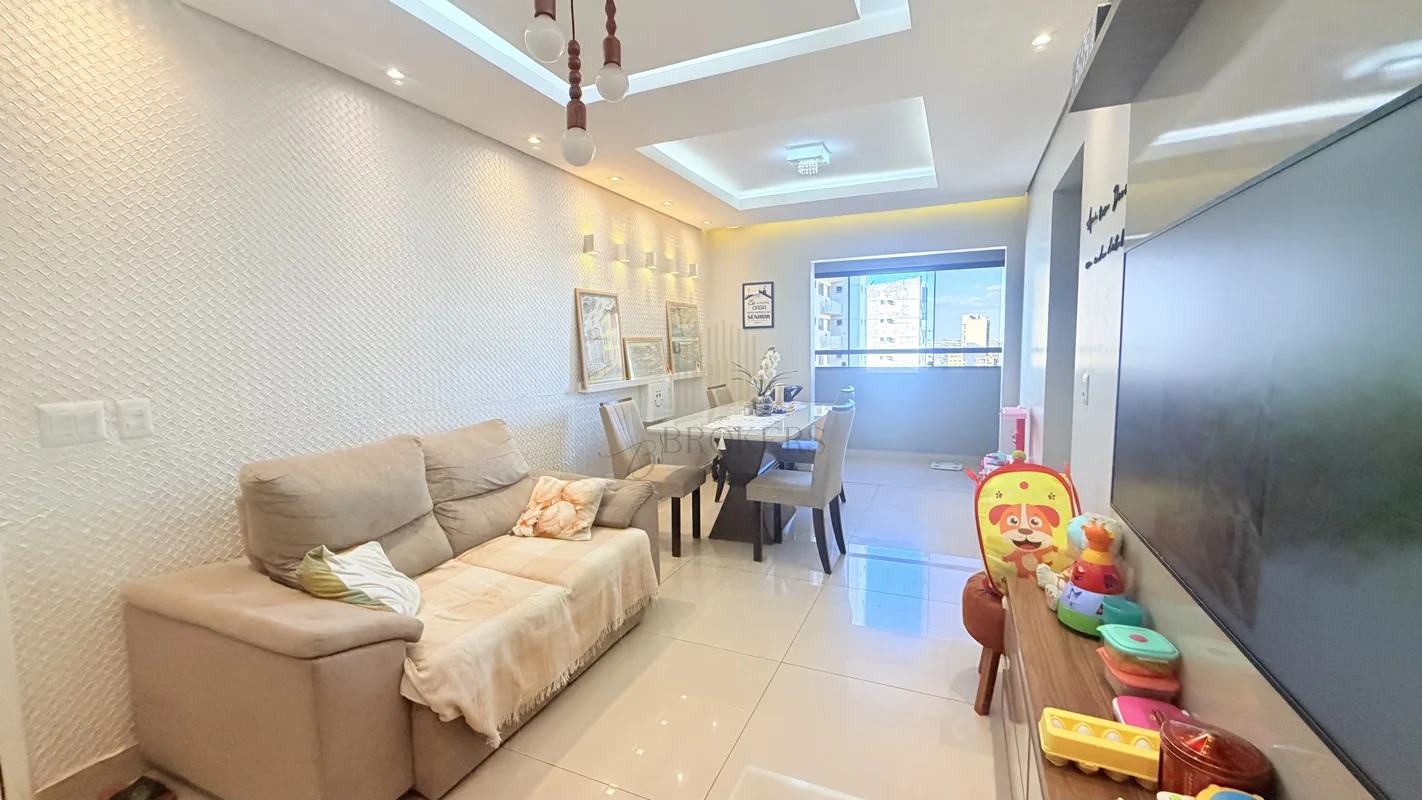 Lindo Apartamento Reformado com 3 Quartos, Suíte andar alto e 2 Vagas – Res. Our...