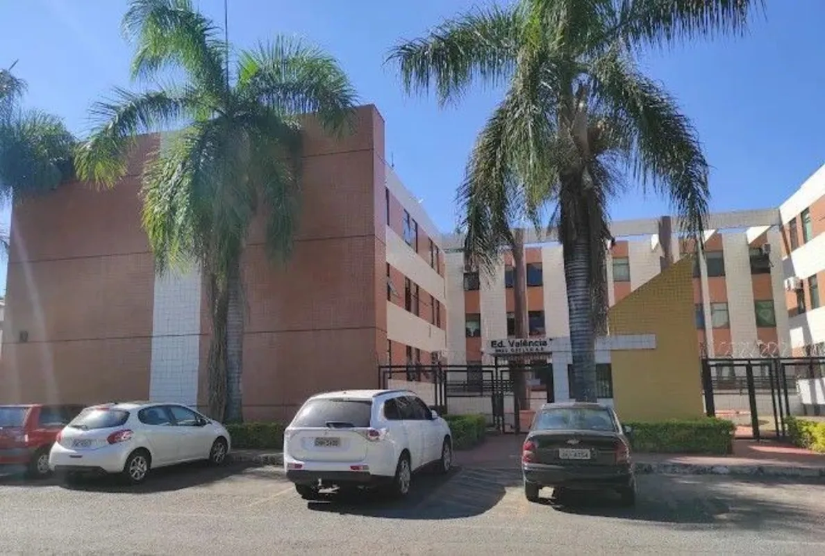 IDEALIZE ALUGA ÓTIMA KIT SEMI-MOBILIADA NO EDIFÍCIO VALÊNCIA Caracaterísticas do...