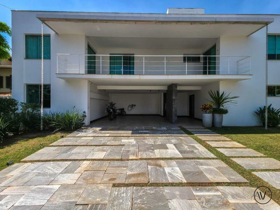 Excelente oportunidade de locação no Lago Sul! Localizada na SHIS QL 26, esta re...