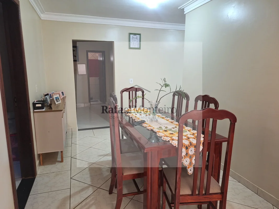Descubra uma casa confortável e bem localizada no Residencial das Garças, na Rua...