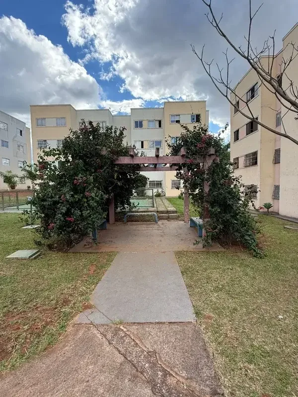 JDM IMOBILIÁRIA VENDE:Apartamento localizado no Parque Riacho 01 - QN 12C do Ria...