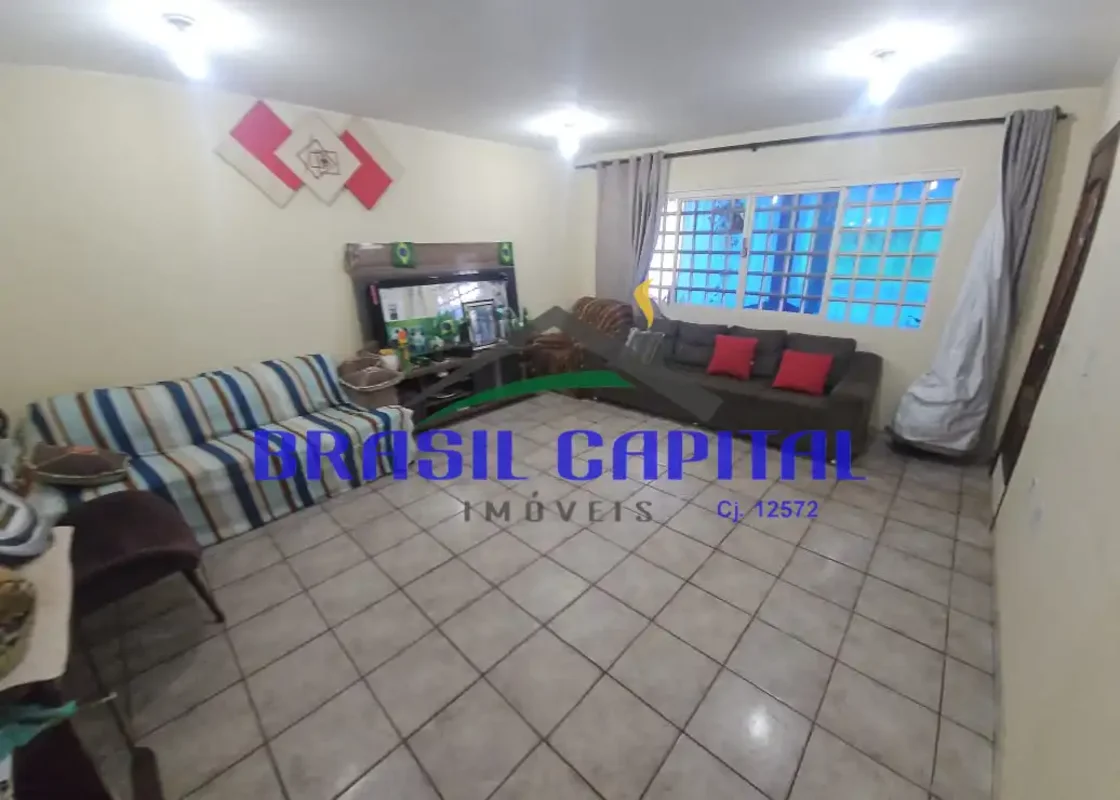 CASA TÉRREA DE ESQUINA À VENDA – QS 5112m² | 2 QUARTOS | 2 VAGAS | NASCENTE | NA...