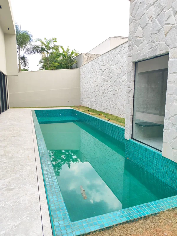 Sobrado para alugar no Alphaville AraguaiaNunca habitadoÁrea construída: 423 m2Á...