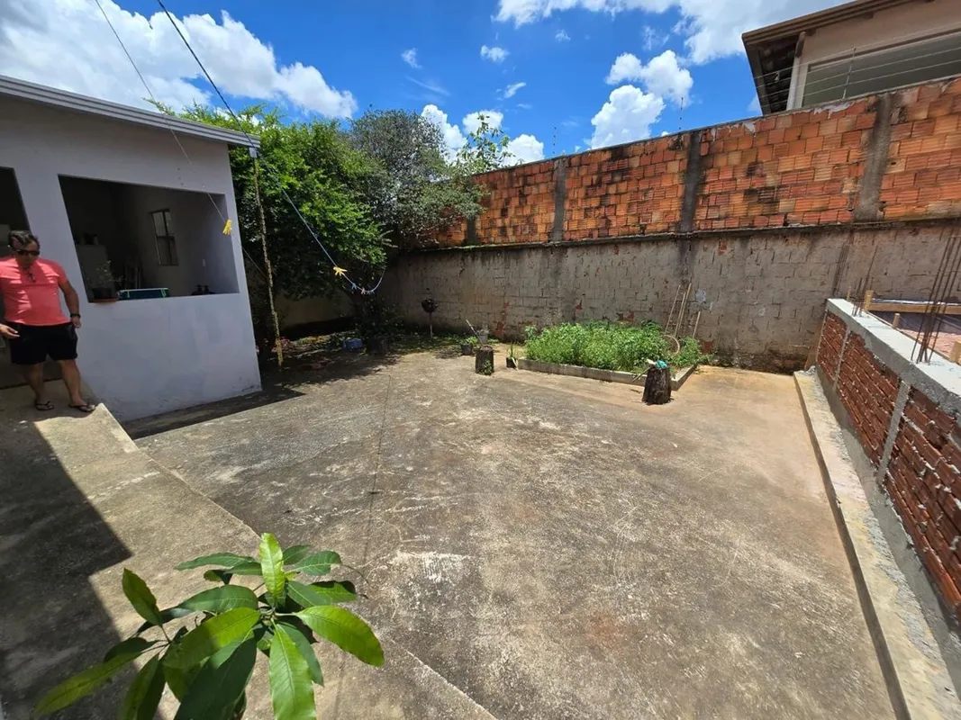 OPORTUNIDADE IMPERDÍVEL EM ARNIQUEIRAS – CONQUISTE SEU ESPAÇO!Se você busca tran...
