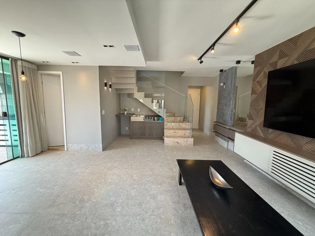 COBERTURA DUPLEX TOTALMENTE REFORMADA 133 M² | ED. ITAMARACÁ ÁGUAS CLARASUma cob...