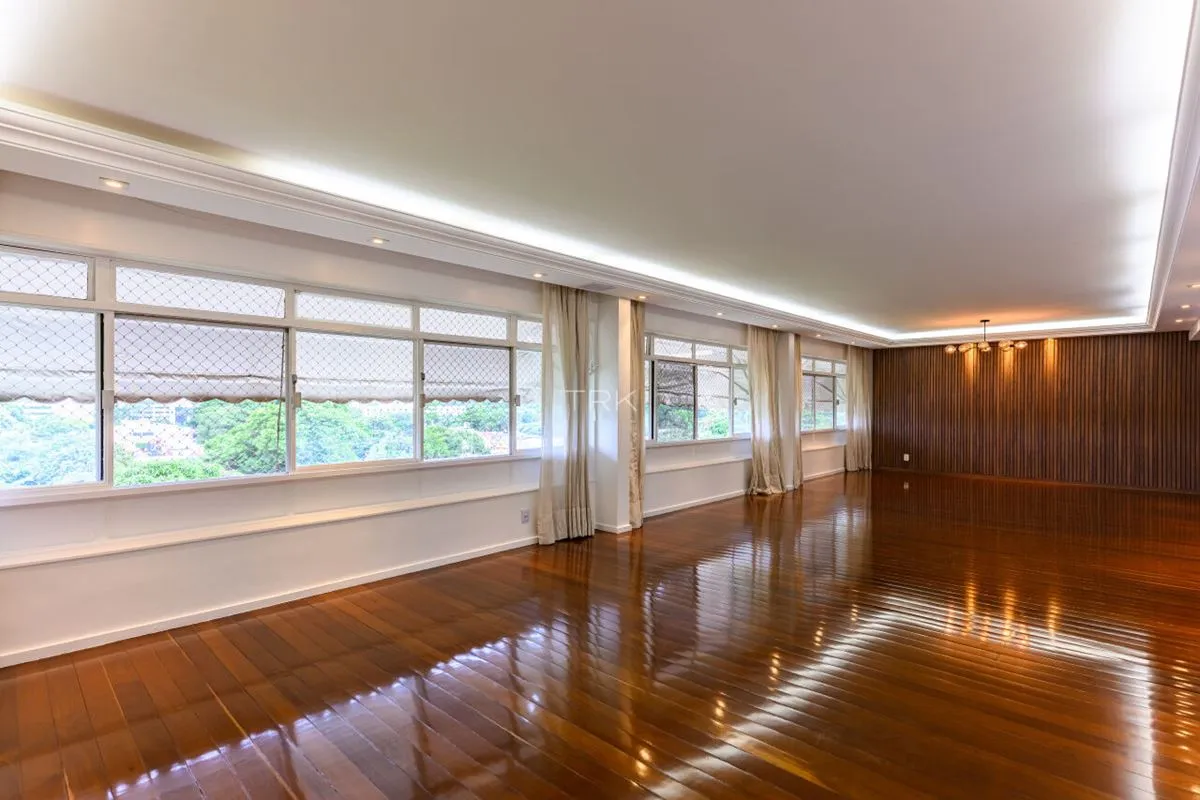 Apartamento com 4 quartos, sendo 1 suíte, à venda ou locação na SQS 313, Asa Sul...