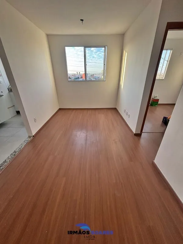 Apartamento sala dois ambientes, cozinha com armários planejados, banheiro socia...