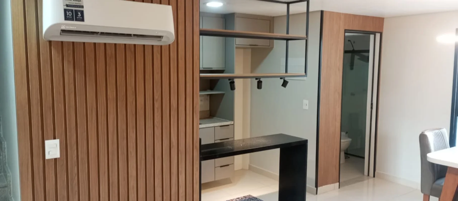 SUNSET BOULEVARD | DUPLEX | 1 SUÍTE | 54M² | REFORMADO | ANDAR ALTO | 1 VAGA COB...