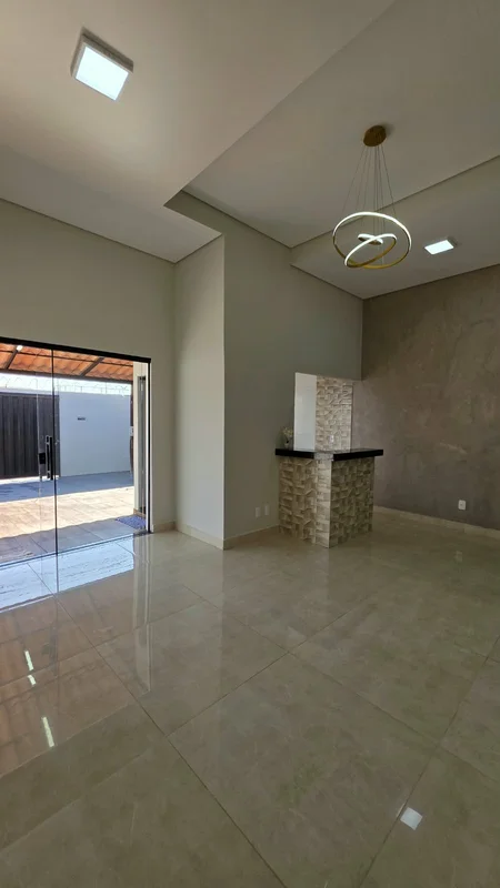 CASA REFORMADA 3 QUARTOS COM SUÍTE – RECANTO DAS EMAS/DFOPORTUNIDADE PARA SAIR D...