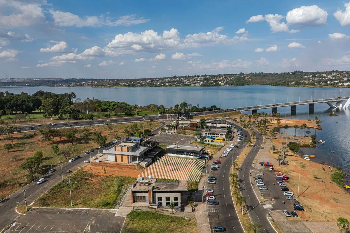 Terreno comercial à venda na SCES TR 2, Asa Sul - Brasília. 4 motivos para o seu...