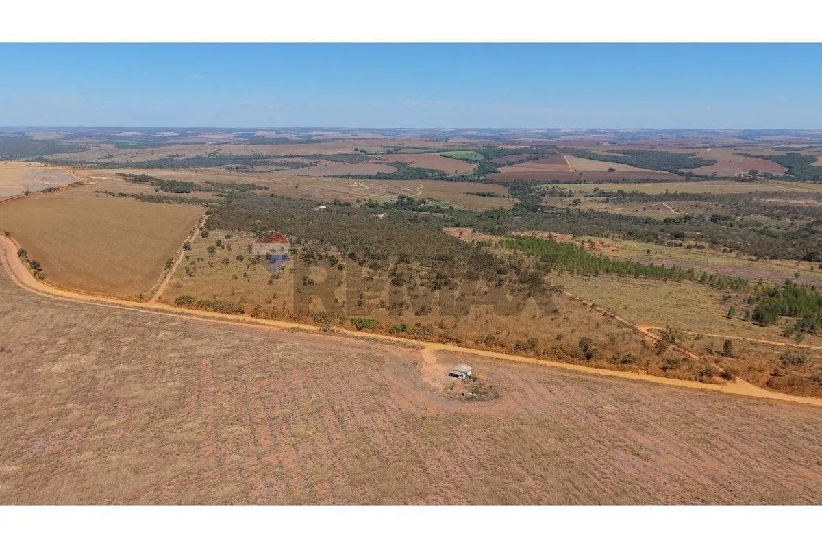 Imagine ter seu próprio espaço no campo, com 20.000m² de área para construir uma...