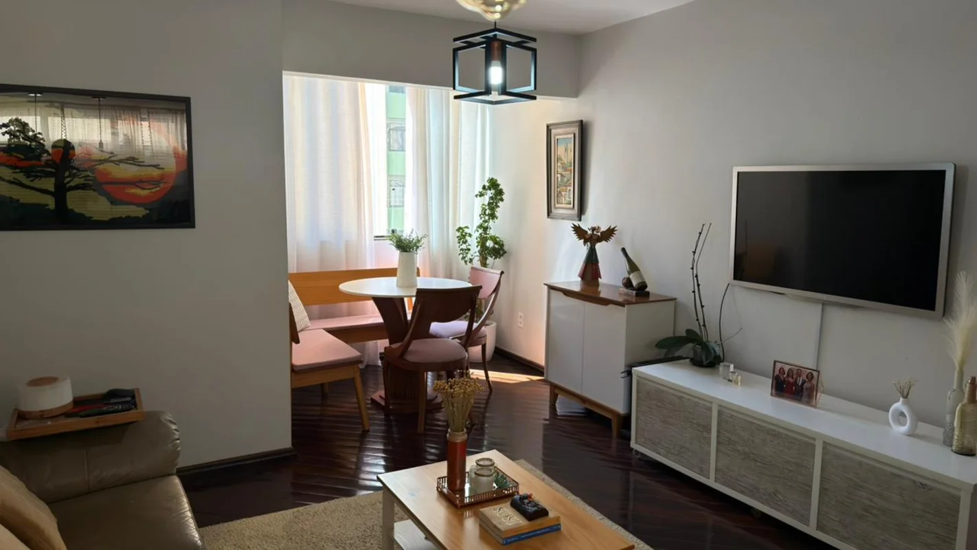 APARTAMENTO REFORMADO DE 02 QUARTOS COM VAGA DE GARAGEMExcelente oportunidade pa...