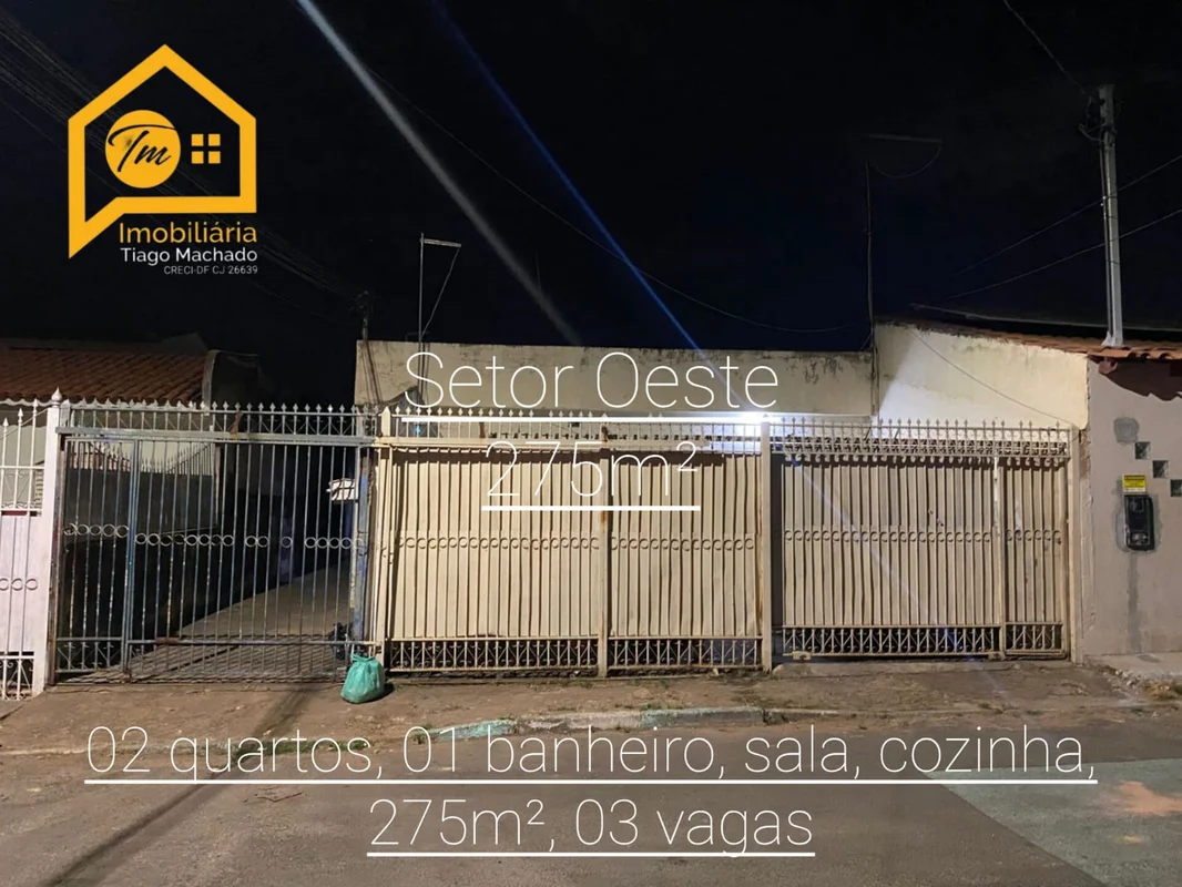 Excelente lote no Setor Oeste com 05 casas? Casa principal:* 2 quartos* Sala * C...