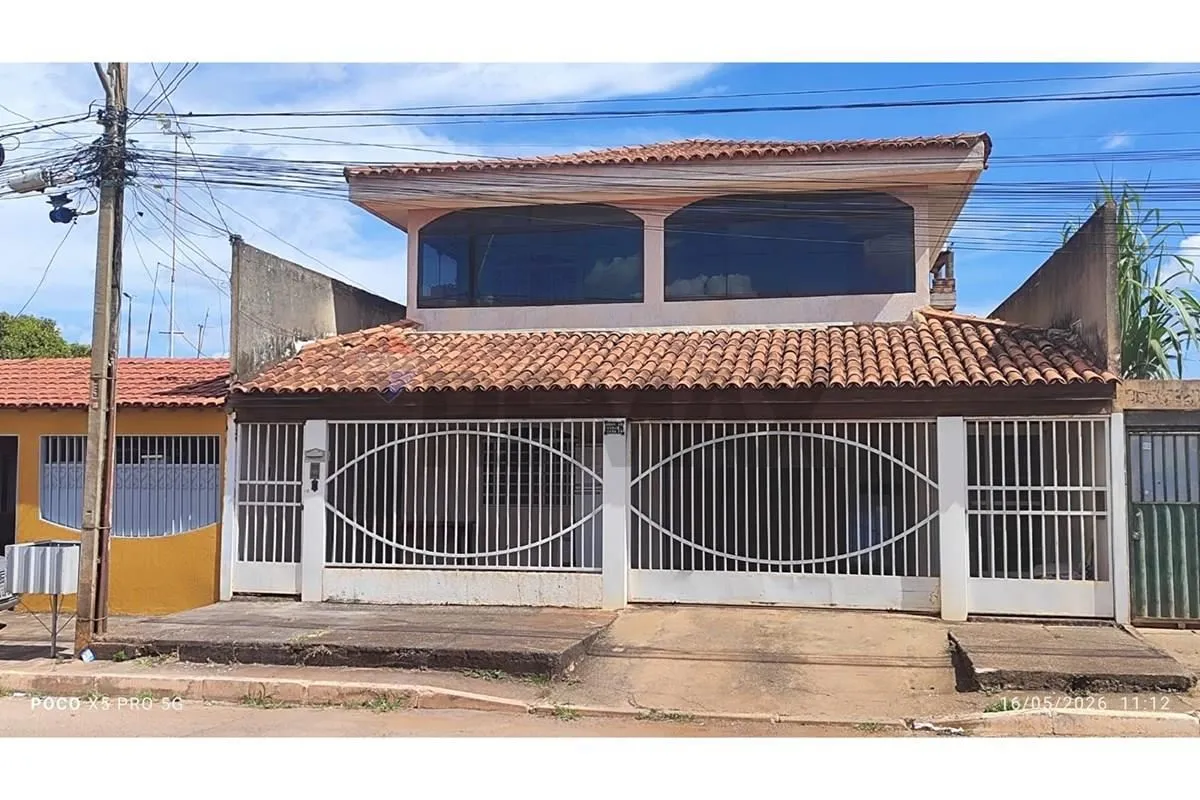 SOBRADO À VENDA 5 QUARTOS | 2 VAGASSobrado amplo, com boa distribuição dos ambie...