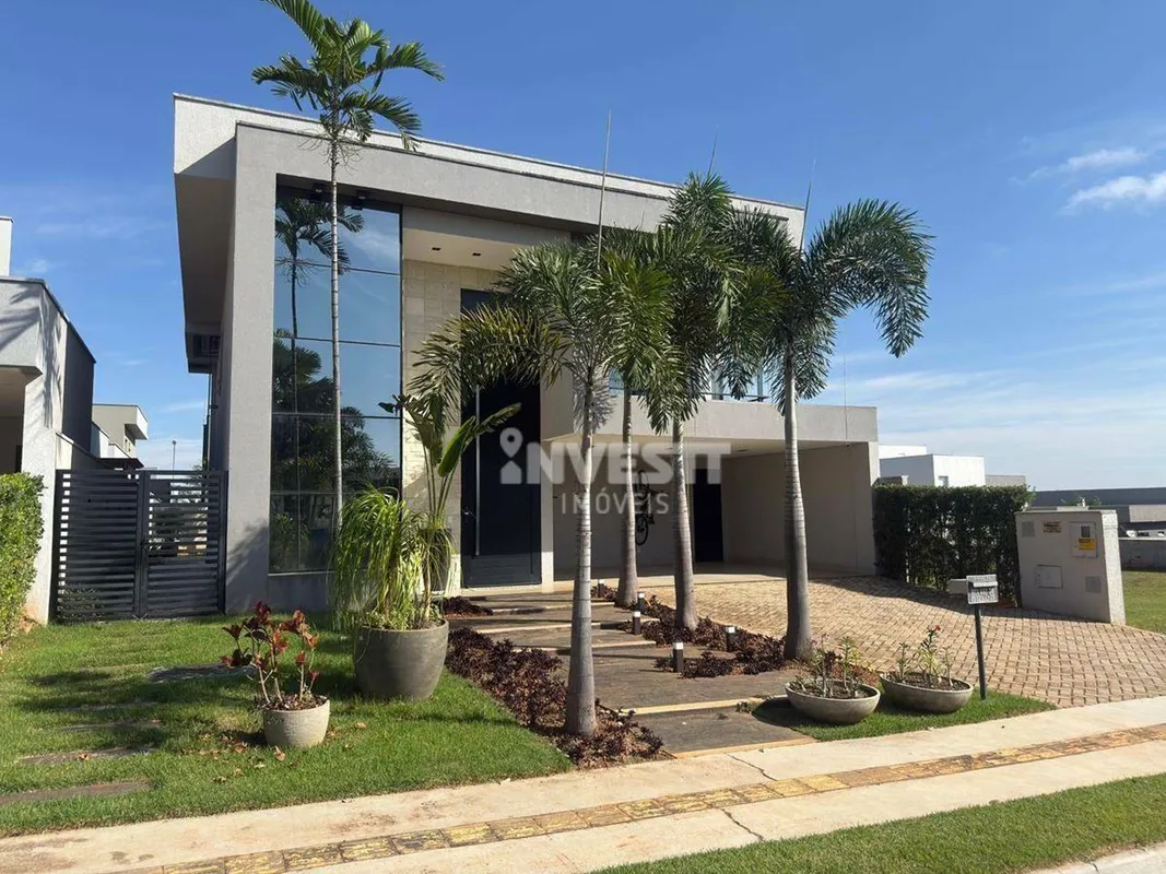 LOCALIZAÇÃO:Sobrado de alto padrão no Portal do Sol Green, uns dos condomínios q...