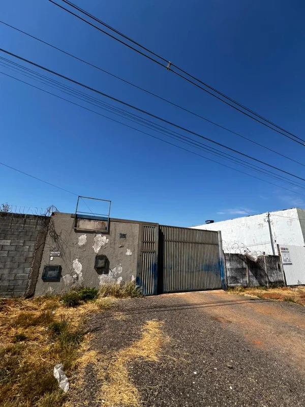Terreno comercial com escritório disponível para aluguel no Setor de Industria d...