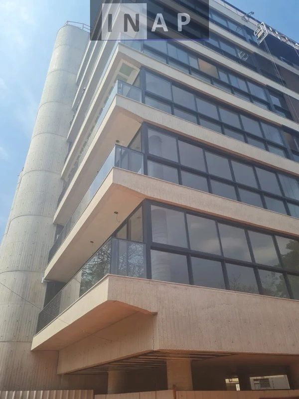 Descubra um apartamento de alto padrão na privilegiada SQN 113 Bloco K, em ASA N...